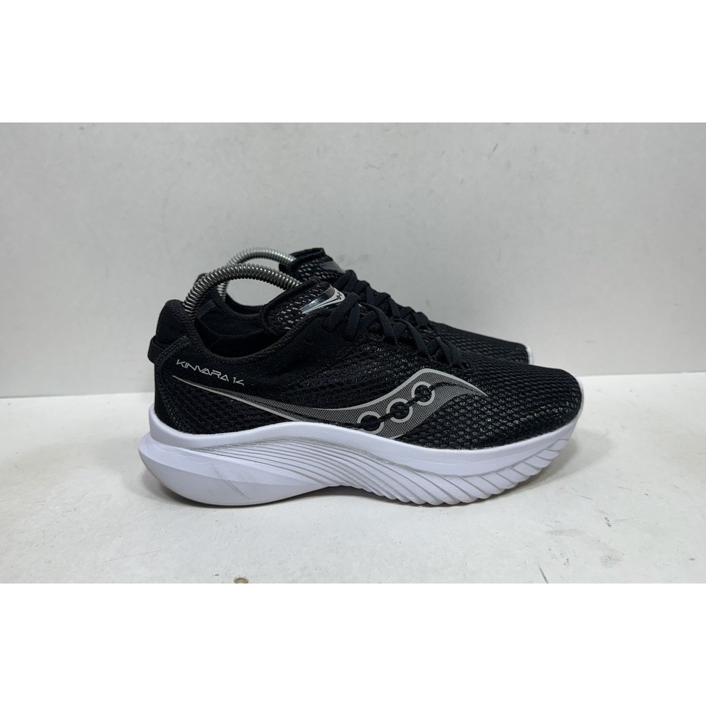 Saucony Kinvara 14 Womens Size 7.5 S10823-05 Black White Running Shoes Sneakers